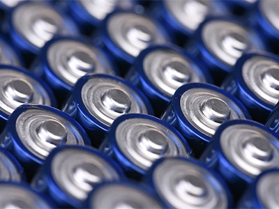 الصين تقود ثورة بطاريات الحالة الصلبة العالمية في عام 2026، مما يمهد الطريق لمسافة 1000 كيلومتر من السيارات الكهربائية