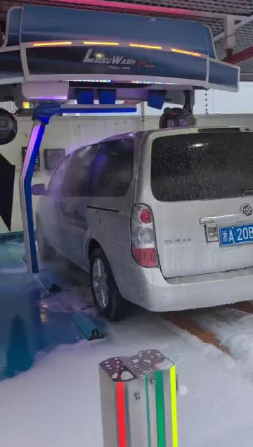 Leisuwash 370 touch free car wash machine