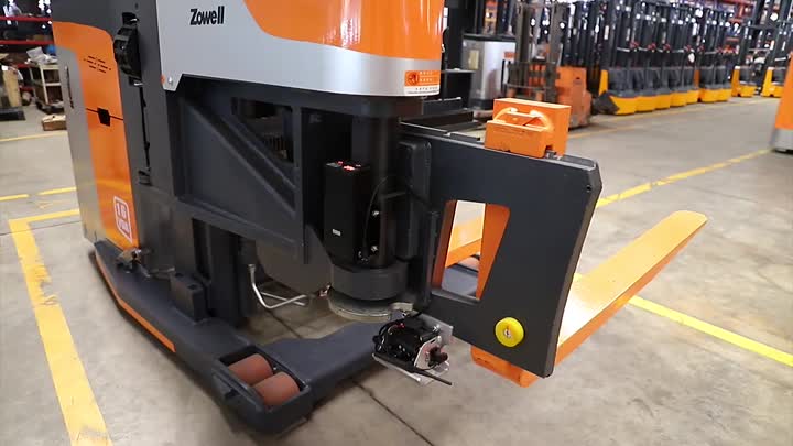 VNA forklift with camera and monitor 