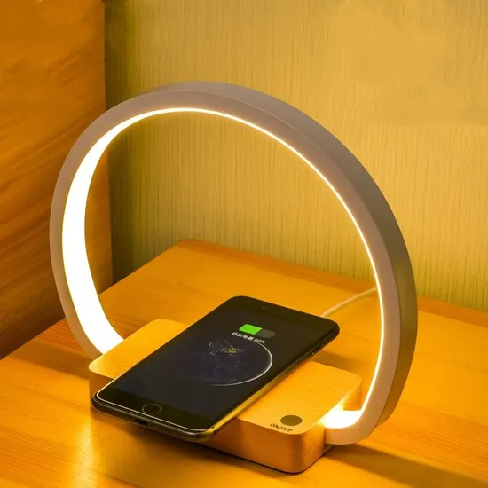 Lámpara de noche moderna del sensor táctil con cargador inalámbrico y puerto USB1