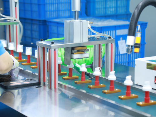 Local enterprises have a market share of over half, and domestic vacuum bottles have landed in the high-end markets of Europe and America