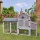 Copa de frango móvel com casa de galinha ao ar livre