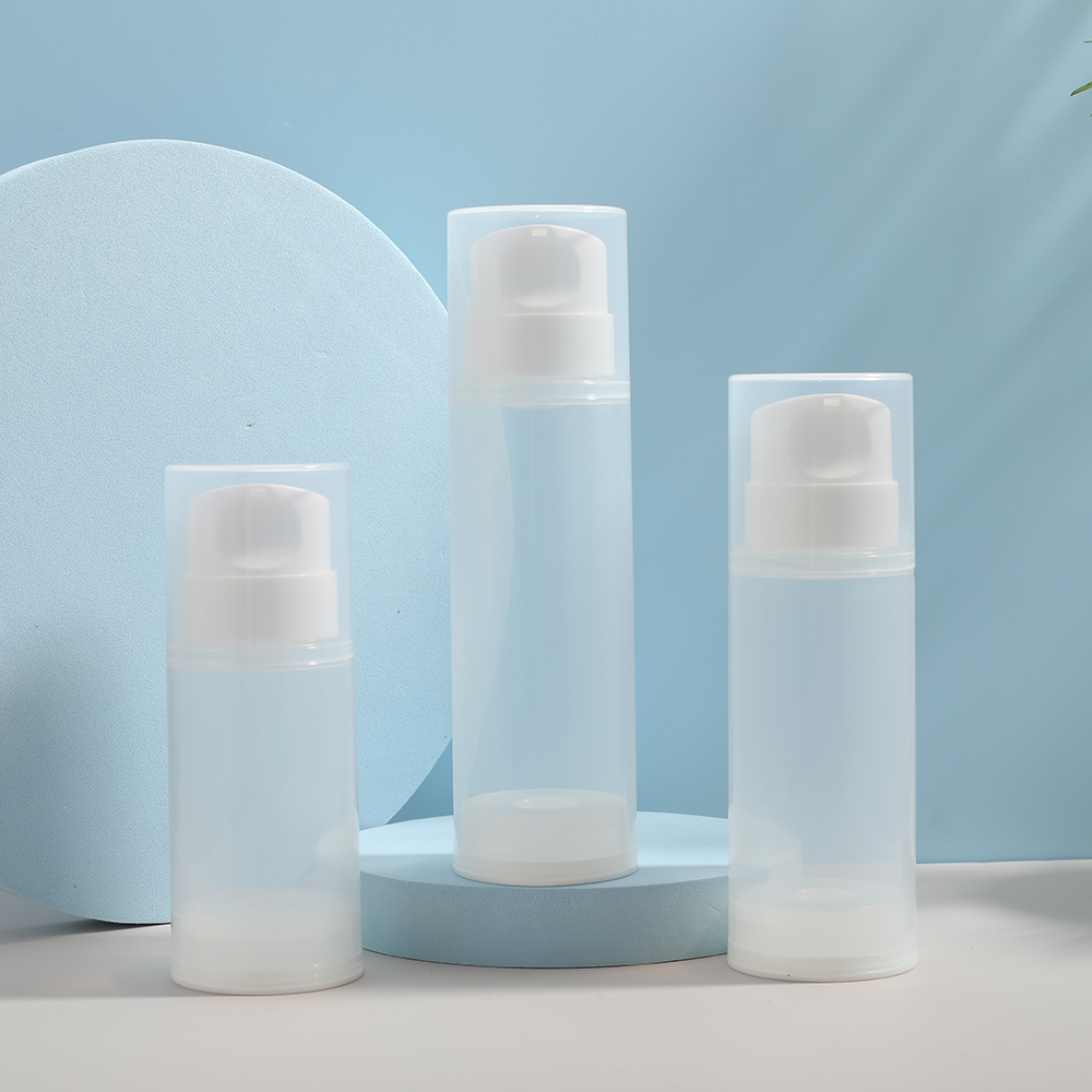 Plastic vacuum bottle