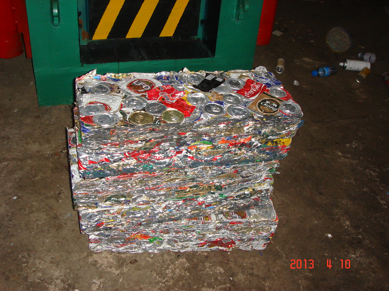 Waste Aluminum Cans Baling Machine