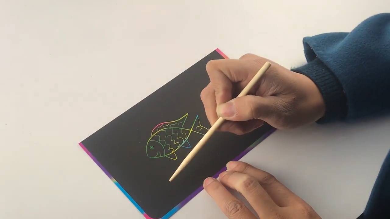 Amazon Hot Selling Rainbow Scratch Art Paper Scratch Off Fun for Kids Gift Set Scratch Paper1