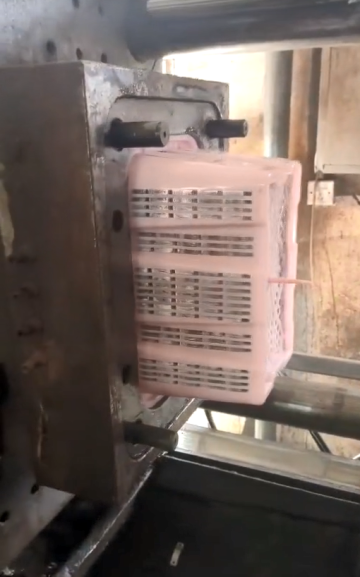 simple style crate mould test