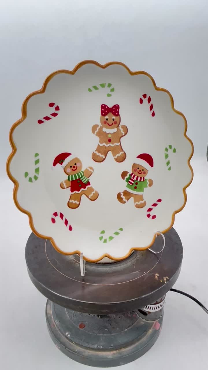 Кружевное блюдо Пряничный человечек