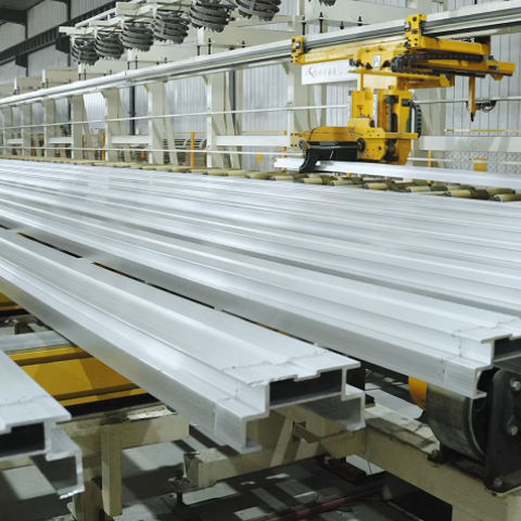 横梁的铝制轮廓