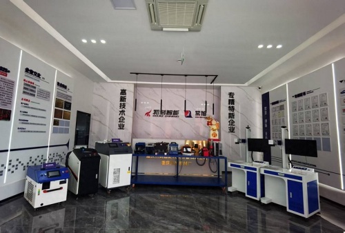 Chuke Intelligent Automatic Nameplate Laser Marking Machine стала вядучым брэндам глабальнай прамысловай ідэнтыфікацыі дома і за мяжой