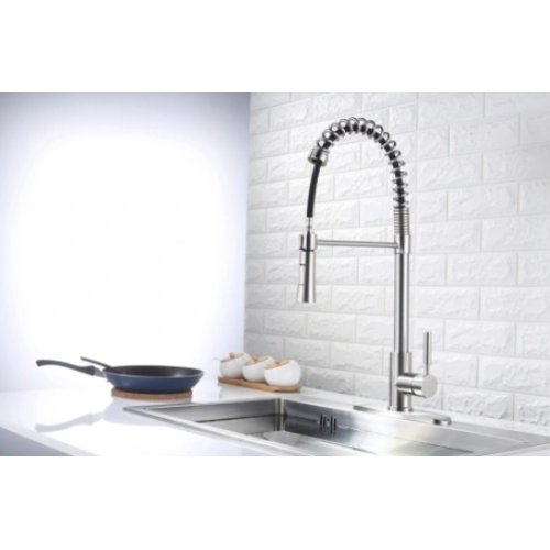 Explorer la commodité de Stract Out and Titr Down Kitchen Faucet