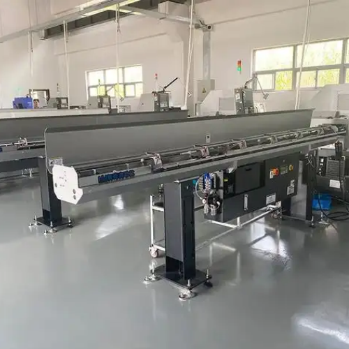 Actualice su producción CNC con alimentadores automáticos de barras Liangyou: alta eficiencia y precisión