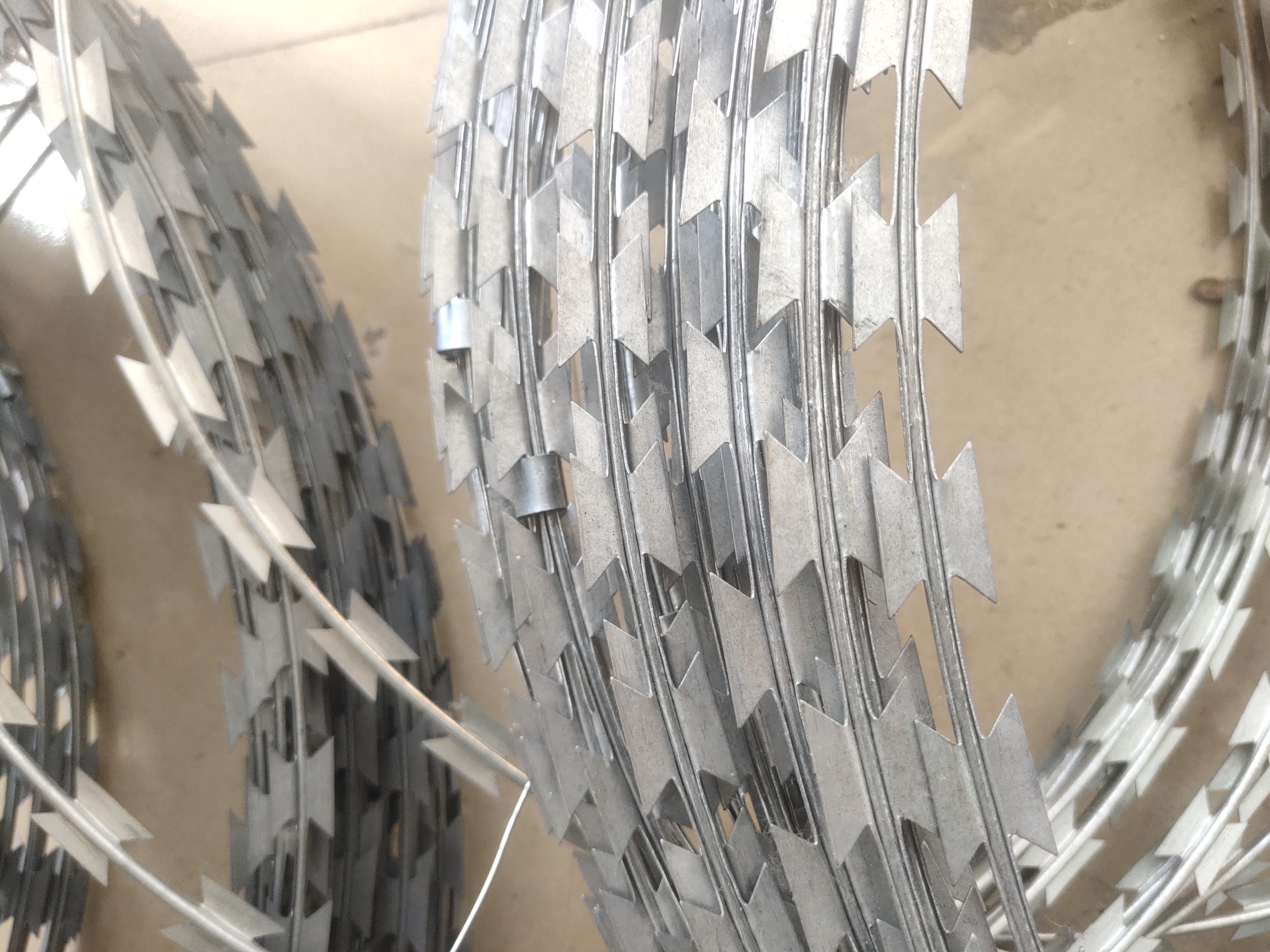 razor barbed wire