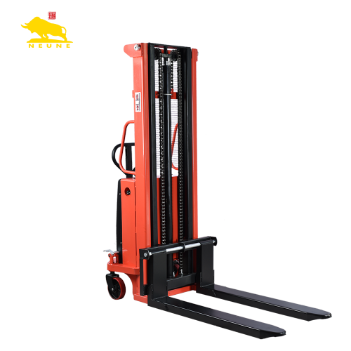 The development of the pallet stacker