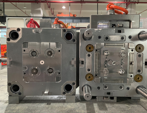 Introdução a moldes de injeção em larga escala para equipamentos mecânicos