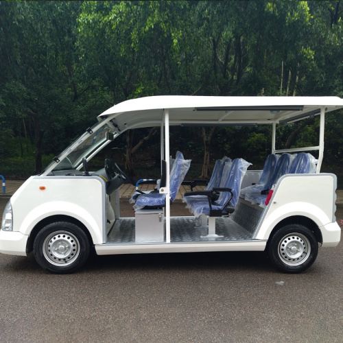 Sightseeing Bus attract children's attention