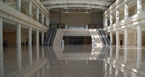 如何安装和修复绿色PC耐力板？