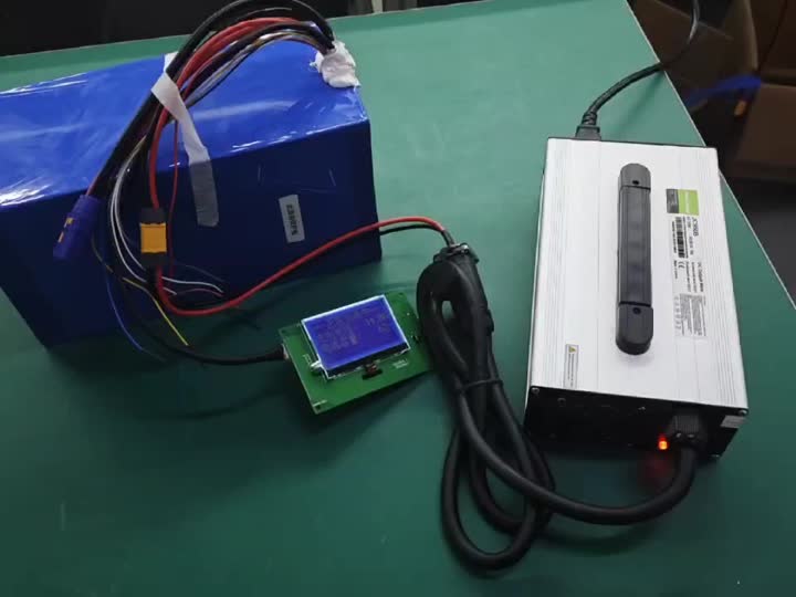 Connect the display to check the battery function 