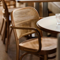 Melhor preço dos móveis comerciais Fast Food Shop Wood and Leather Restaurant Chair1