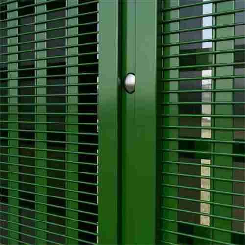 Specializes in Manufacturing a Wide Range of Wire Mesh and Fencing Products