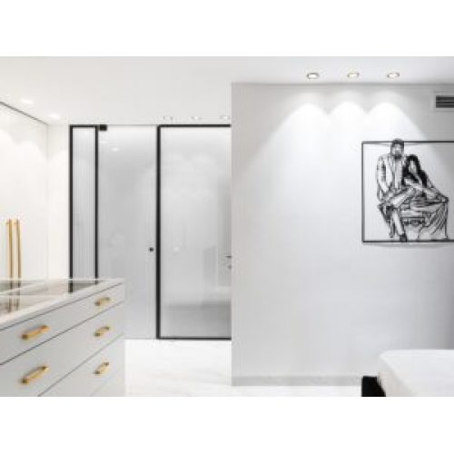 Smart Glass in Bathroom Design