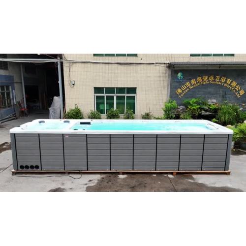 8817 Swimming Pool