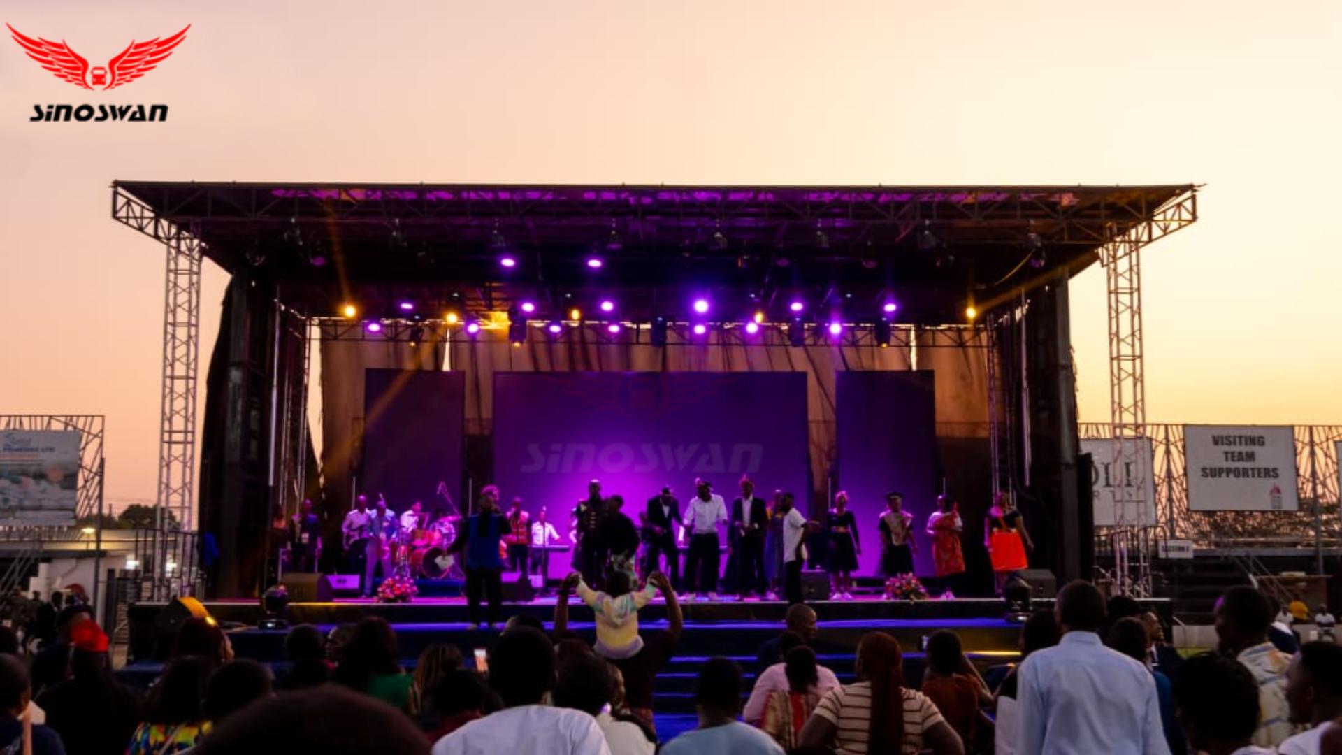 Hydraulischer mobiler Bühnenanhänger für Gospel-Events und Kreuzzüge | ST150ProMax15×12×8m in Sambia
