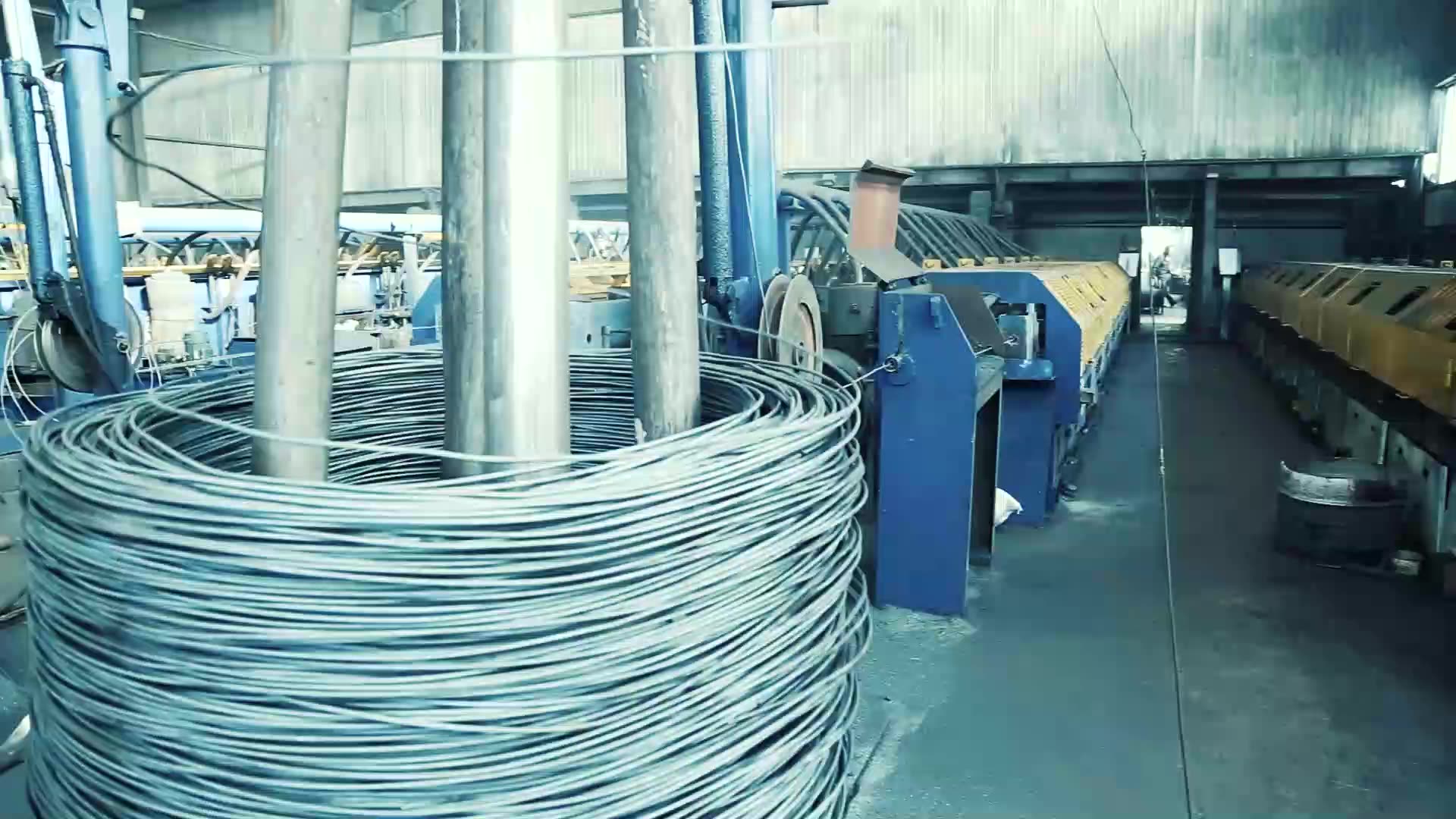 BWG 18 20 21 22 Fil de brin de fil en acier en acier à bobine électro galvanisé pour barreaux d&#39;armature en nylon Dubaï en nylon