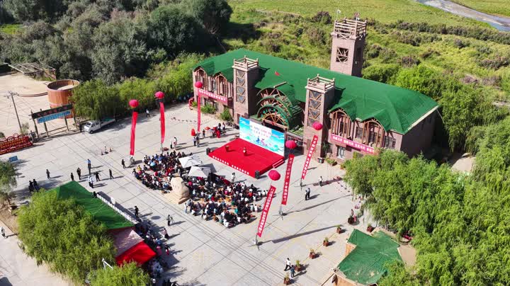 Đài phun nước âm nhạc nổi