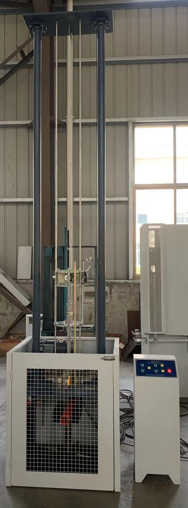 Pipe drop hammer impact testing machine