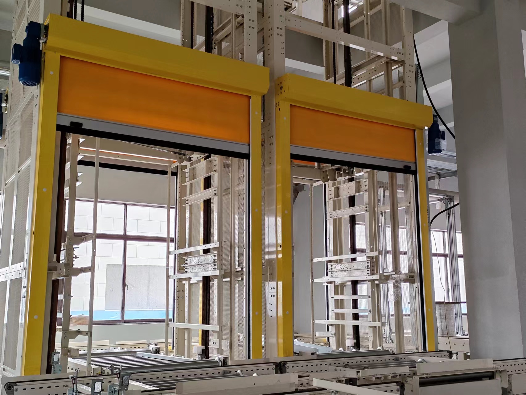 Automatic high speed rolling doors for automation