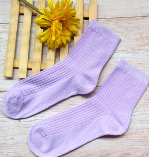 An article about crew socks