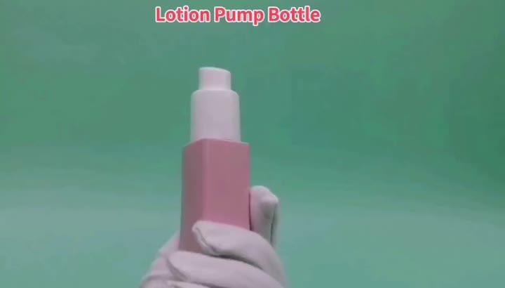 Bouteille de pompe à lotion carrée en plastique