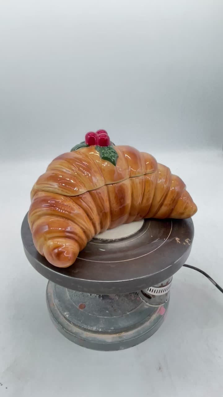 Банка из бычьего рога