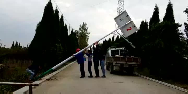 Construcción de luz de la calle solar