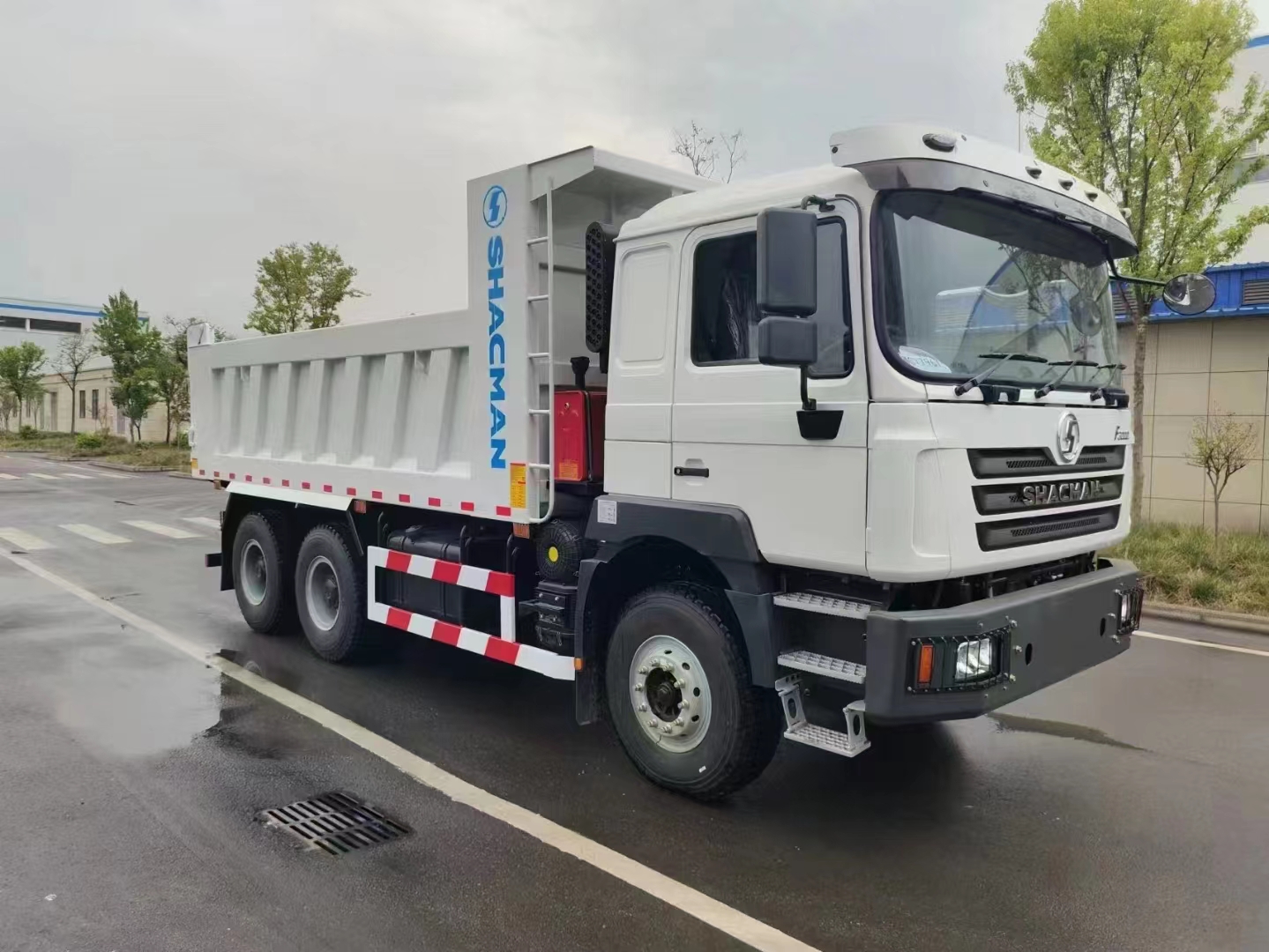 camion à benne + 86 155 8888 8989