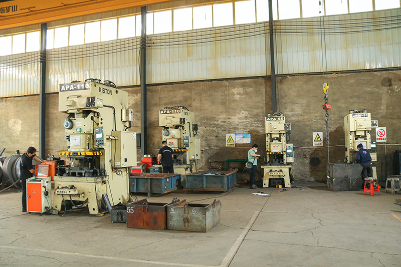Shahe Yipeng Import and Export trading Co., LTD