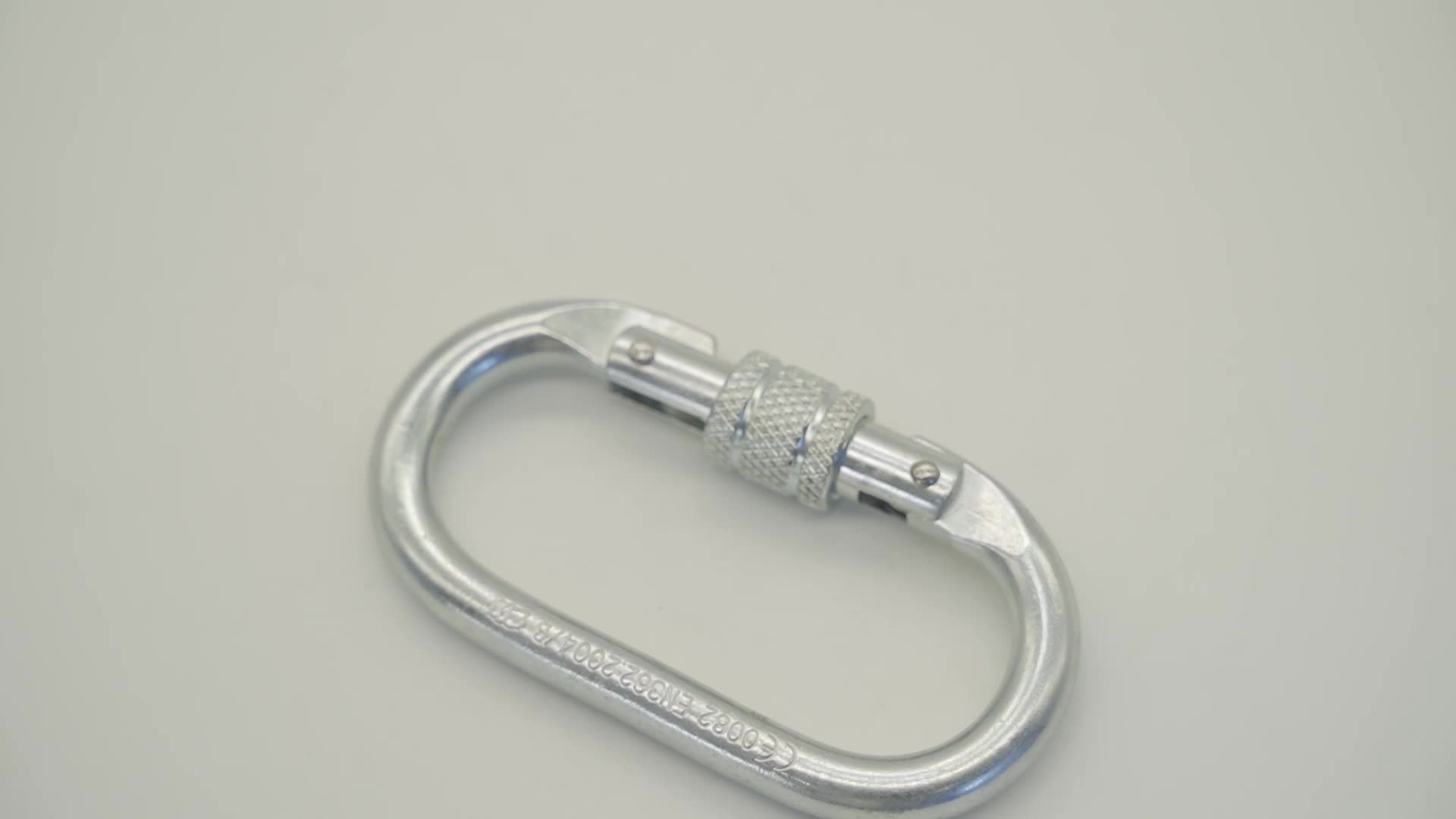 Kilang Custom Good 23kn Steel Safety Carabiner Oval Screw Locking Steel Climbing Hook for Harness Warna/Logo1 yang disesuaikan