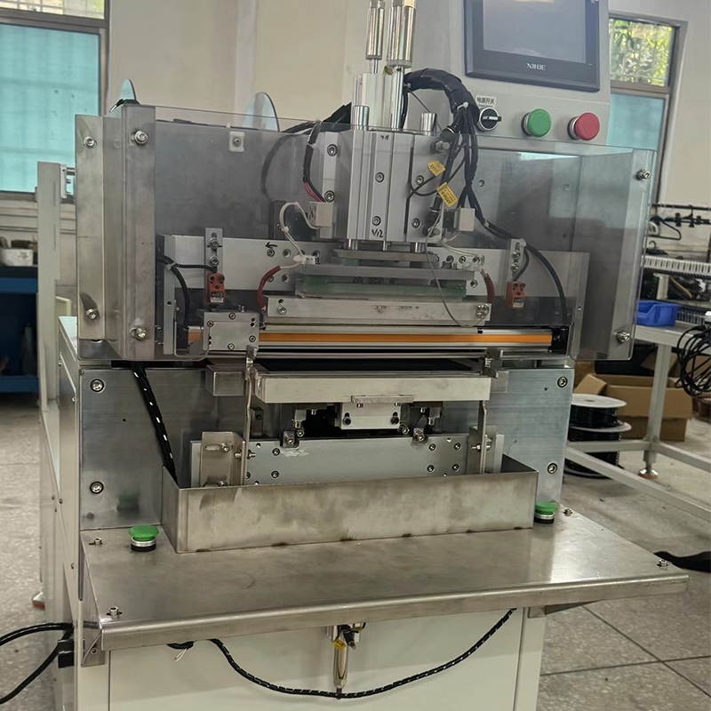 Máquina para fabricar perchas de PVC