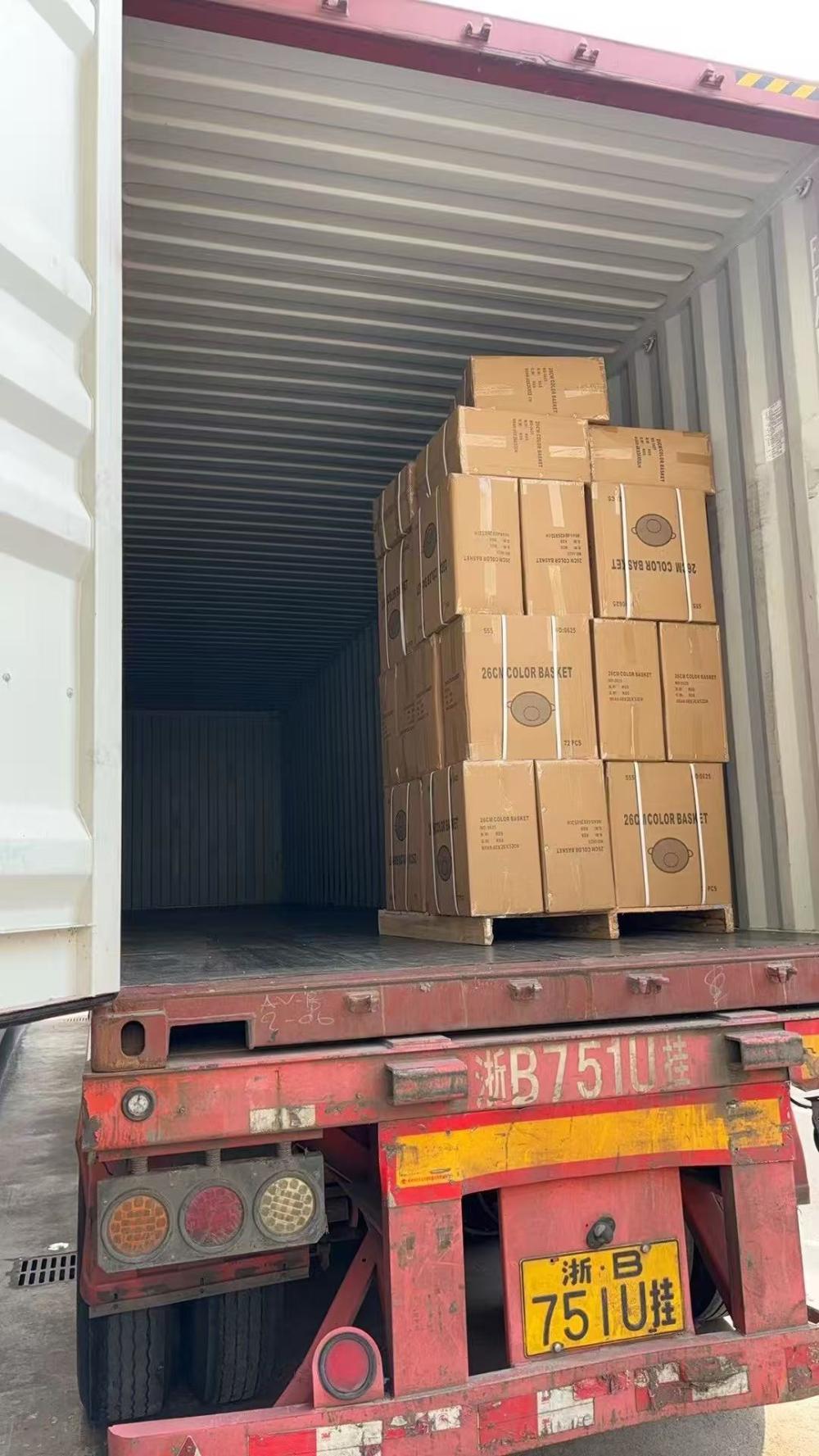 Unloading pictures