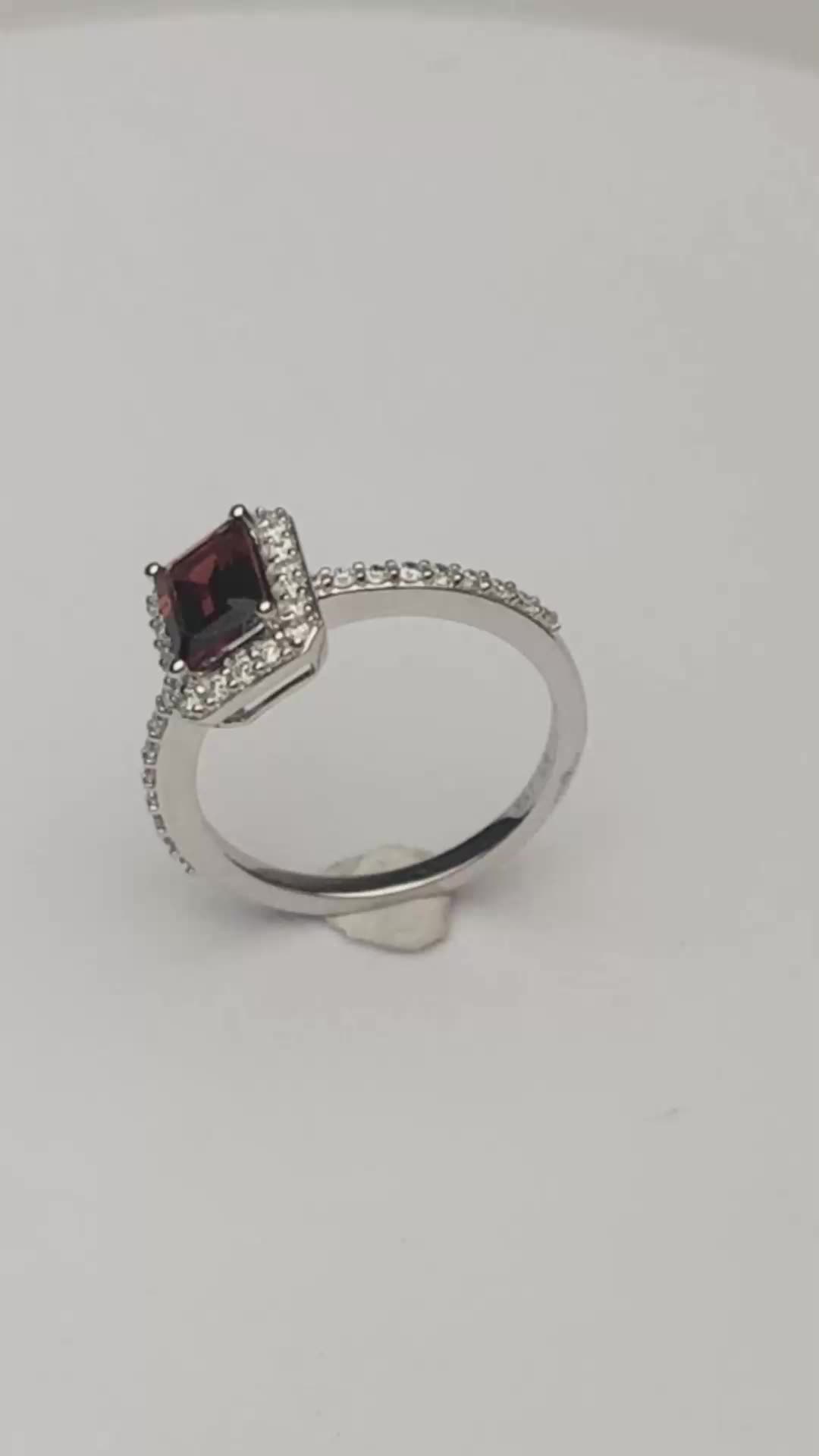 Bijoux fins en gros classique Mozambique Garnet Ring 18K White Gold Lab Diamond Rhodium Plaque de fiançailles pour femmes1