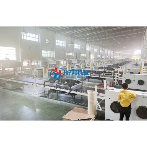 Sitio de producción de Haobang SPC Floor Machines en la fábrica de clientes de Zhejiang