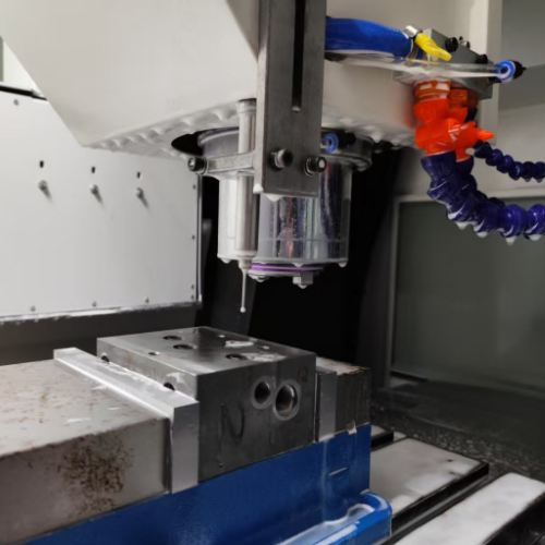 産業用バーフィーダークランプアップグレード - より強く、より安全で、長持ちする