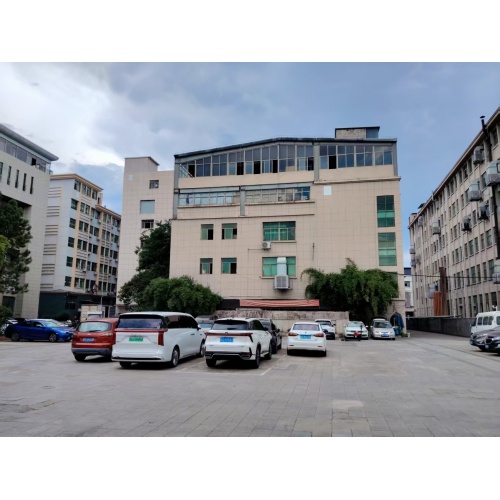 Pujiang Boerte Industry and Trade Co., Ltd. es un fabricante de ropa deportiva.