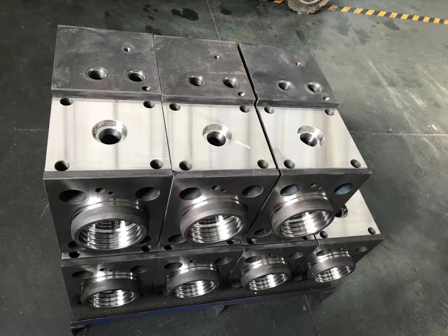 hydrualic breaker cylinder making