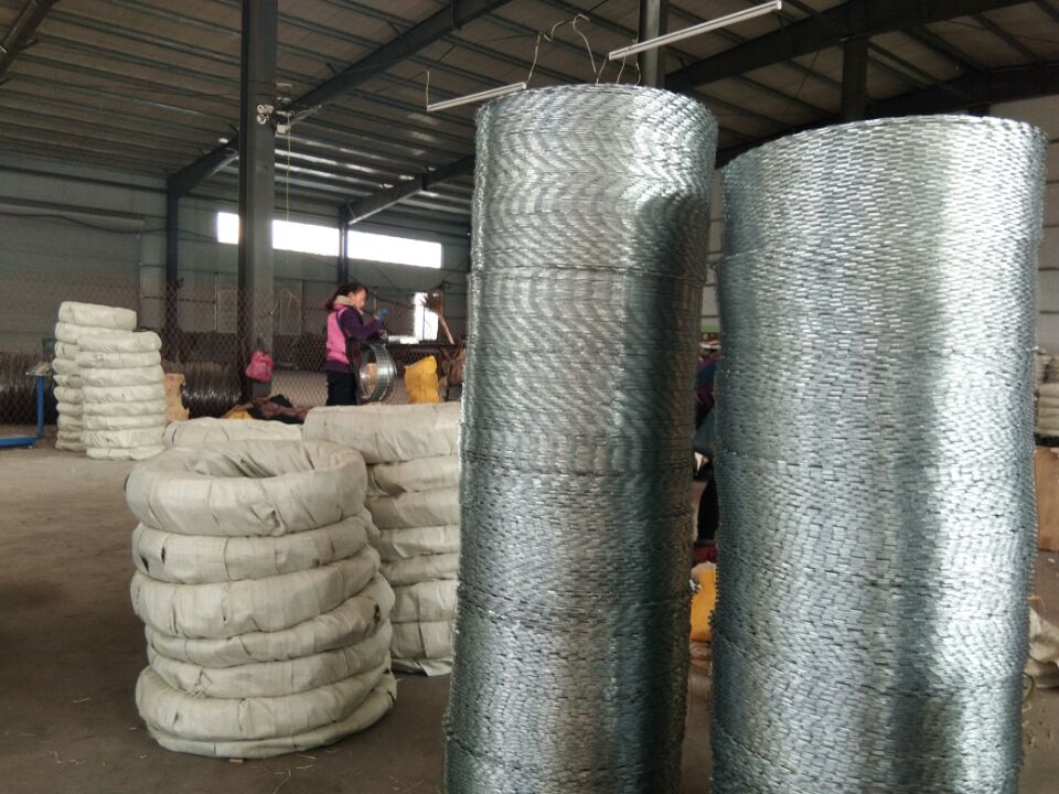 BTO-22 hot dip  galvanized razor barbed wire  factory