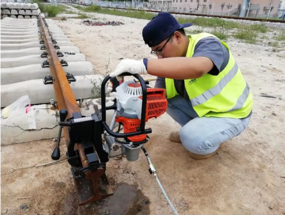 máquina de perforación de ferrocarril08