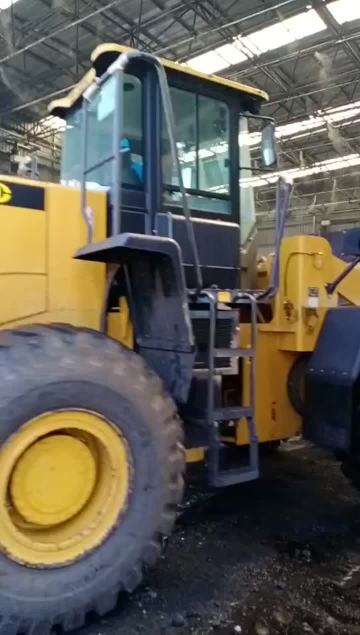 SEM loader working