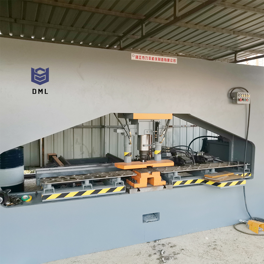 Mesin meninju Gantry CNC