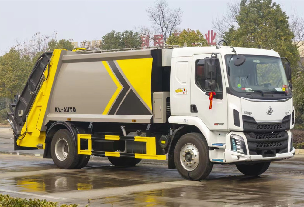 Rouler un camion à ordures