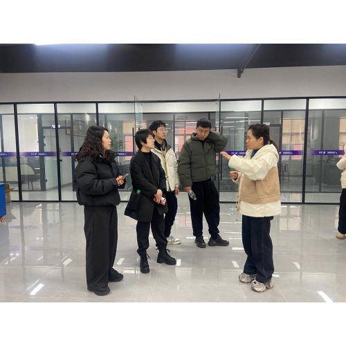 Компания Chuke Intelligent завоевывает благосклонность производителя интеллектуального производства, отправляясь в новый путь сотрудничества в области применения лазеров!